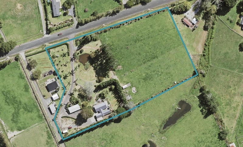 211 Foster Road, Waimauku - Carousel 1