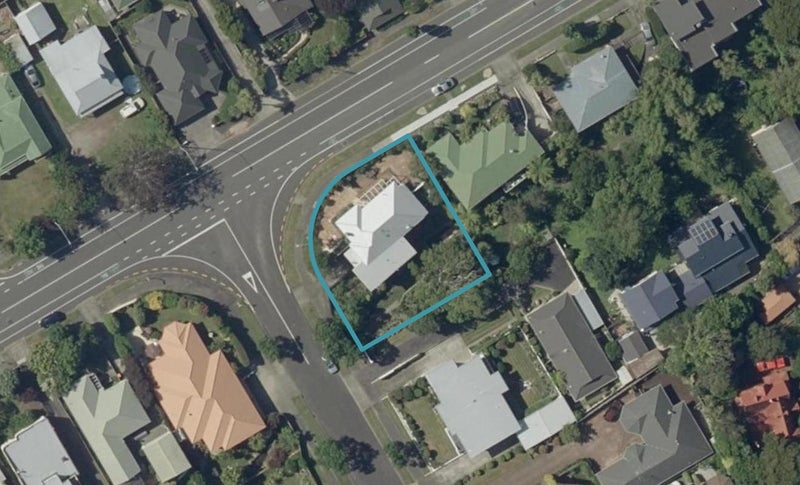 1 Phoenix Avenue, Hokowhitu, Palmerston North - Carousel 1