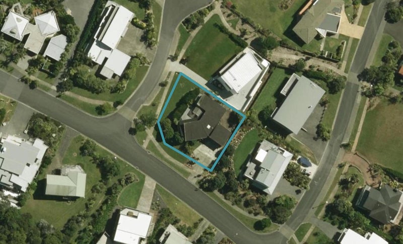 2 Breadalbane Place, Langs Beach, Waipu - Carousel 1