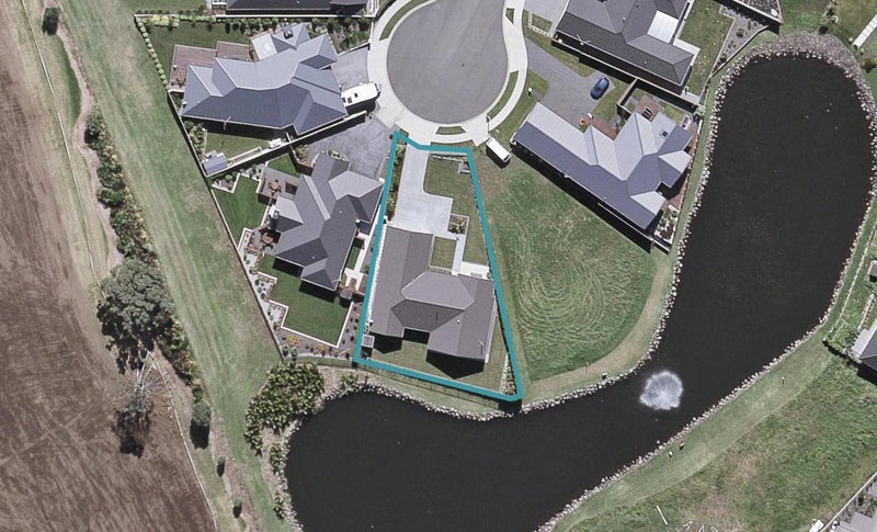 13 Augusta Grove, Waiwhakaiho, New Plymouth - Carousel 1