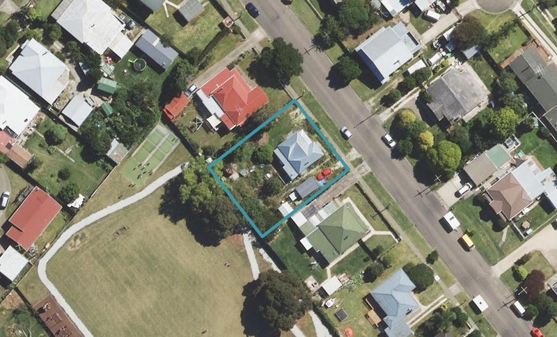 14 Perry Street, Mangapapa, Gisborne - Carousel 1
