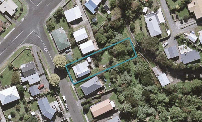 62 Rosendale Avenue, Spotswood, New Plymouth - Carousel 1