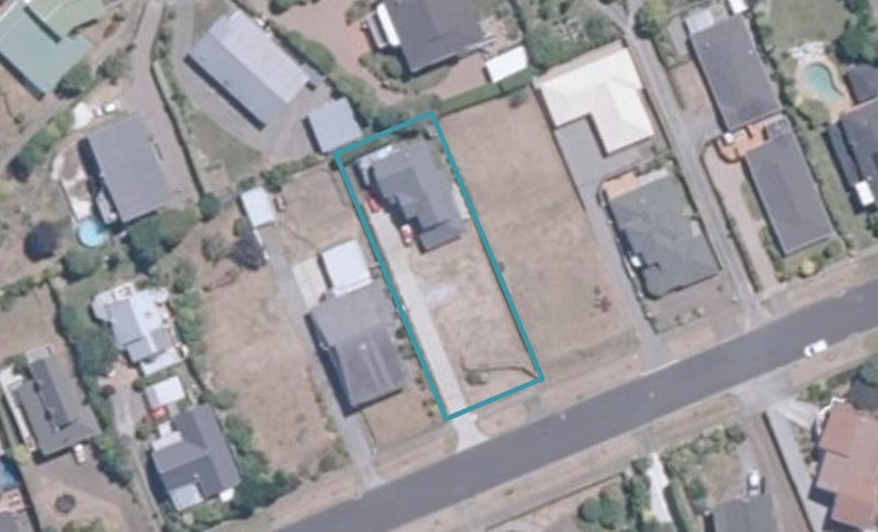 20 Harvey Street, Waipahihi, Taupo - Carousel 1