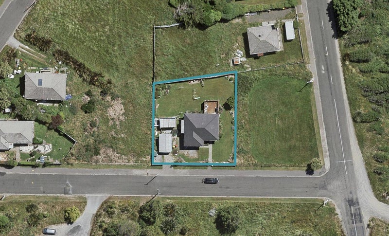 5 Pearce Street, Bluff - Carousel 1
