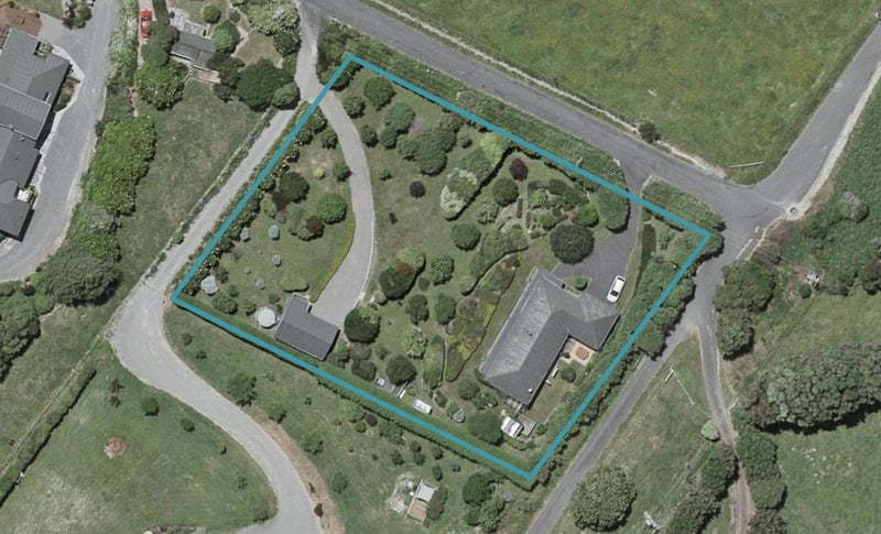 72/70 Hadfield Road, Peka Peka, Waikanae - Carousel 1