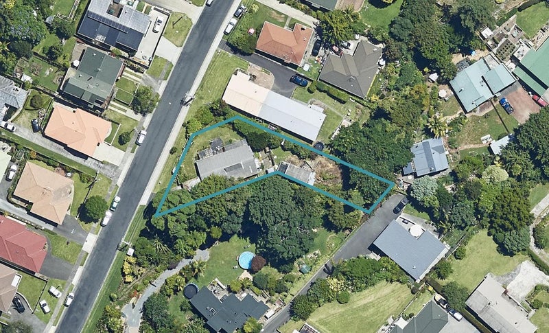 21 Churchill Road, Judea, Tauranga - Carousel 1