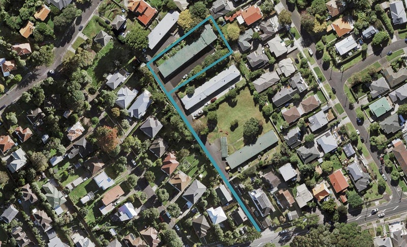 63D Owairaka Avenue, Mount Albert, Auckland - Carousel 1