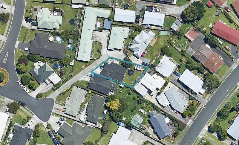 33 Aaron Place, Brookfield, Tauranga - Carousel 1