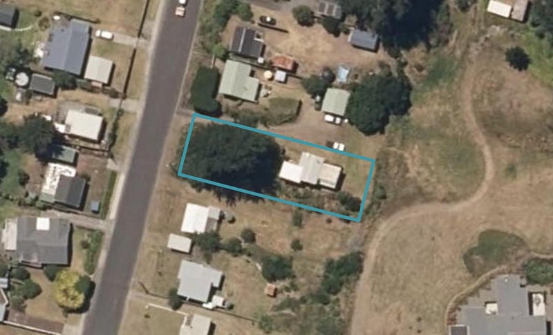 102 Kahukura Avenue, Waitārere Beach, Levin - Carousel 1