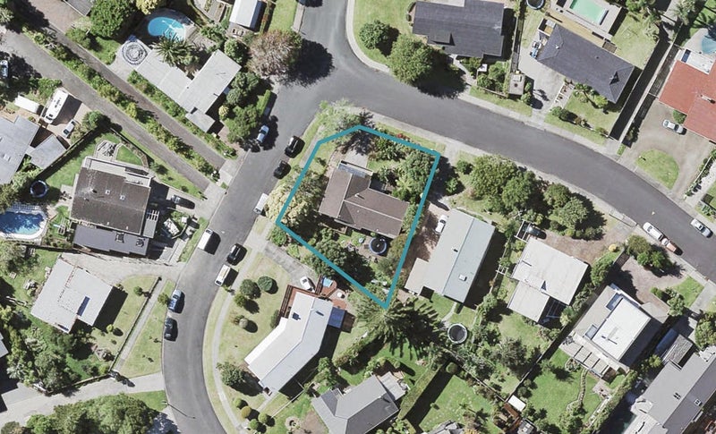 28 Paisley Street, Mellons Bay, Auckland - Carousel 1