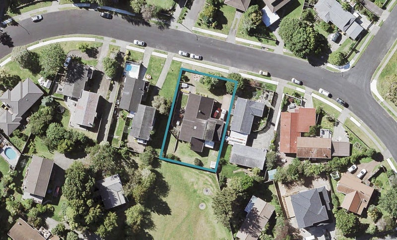 7 Redwing Street, Browns Bay, Auckland - Carousel 1