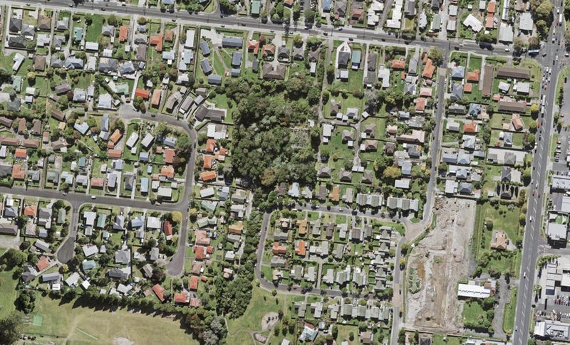 51 Peara Place, Henderson, Auckland - Carousel 1