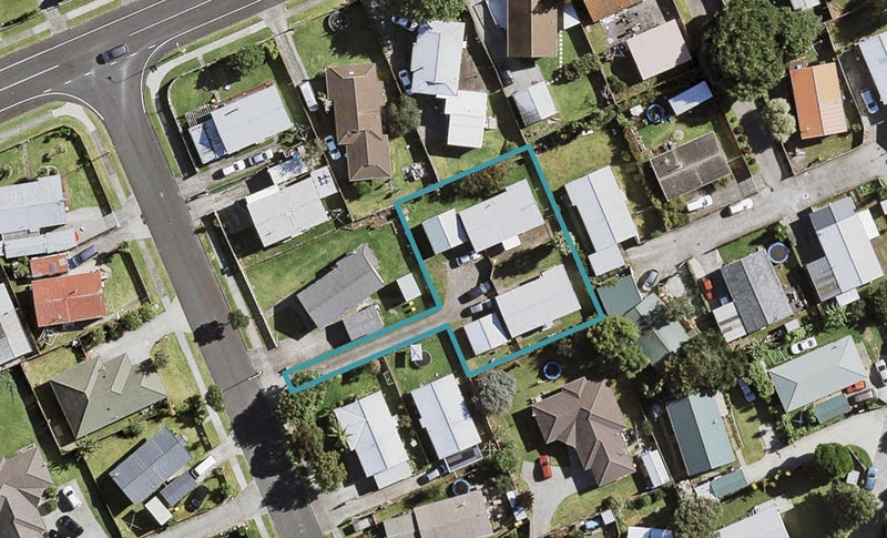 2/6 Templeton Place, Clendon Park, Auckland - Carousel 1