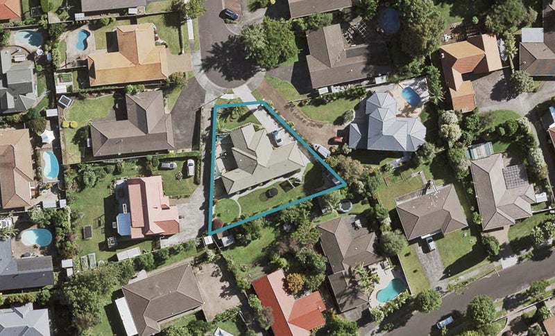 26 Perotti Place, Conifer Grove, Takanini - Carousel 1
