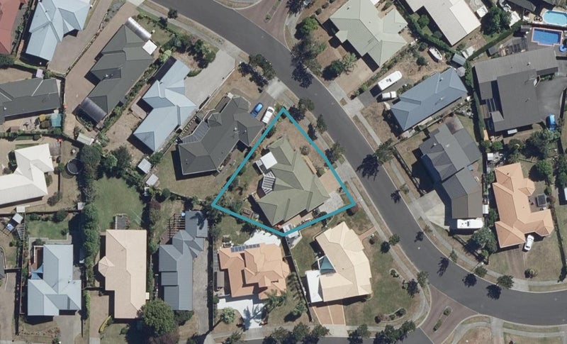 7 Lochinver Drive, Nawton, Hamilton - Carousel 1