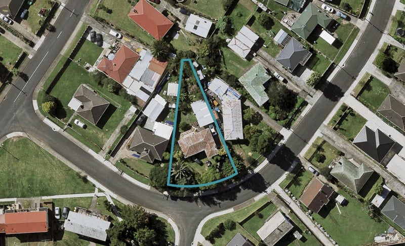 19 Tindall Crescent, Otara, Auckland - Carousel 1