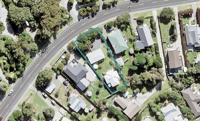 1233 Whangaparaoa Road, Gulf Harbour, Whangaparaoa - Carousel 1
