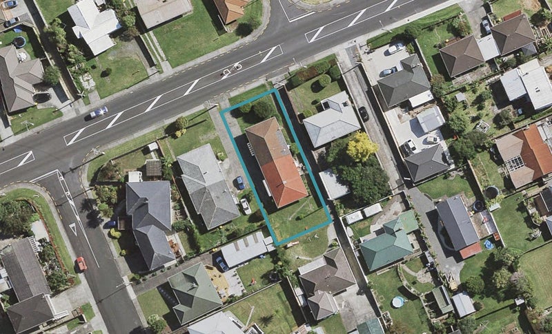 2/57 Orams Road, Hillpark, Auckland - Carousel 1