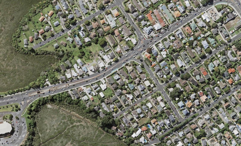 2/28 Esmonde Road, Takapuna, Auckland - Carousel 1