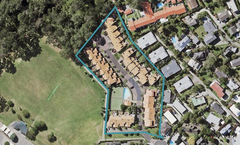26/8 Tobago Place, Sunnynook, Auckland - Carousel 1