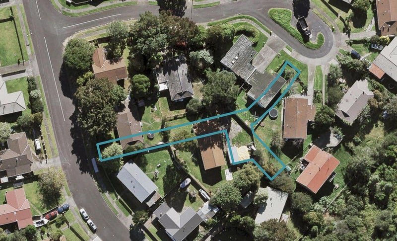 8 Mioweka Lane, West Harbour, Auckland - Carousel 1