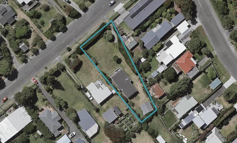 76 Tutere Street, Waikanae Beach, Waikanae - Carousel 1