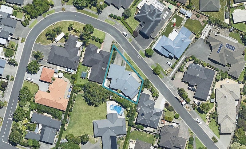 10 Jarrah Park Drive, Pyes Pa, Tauranga - Carousel 1