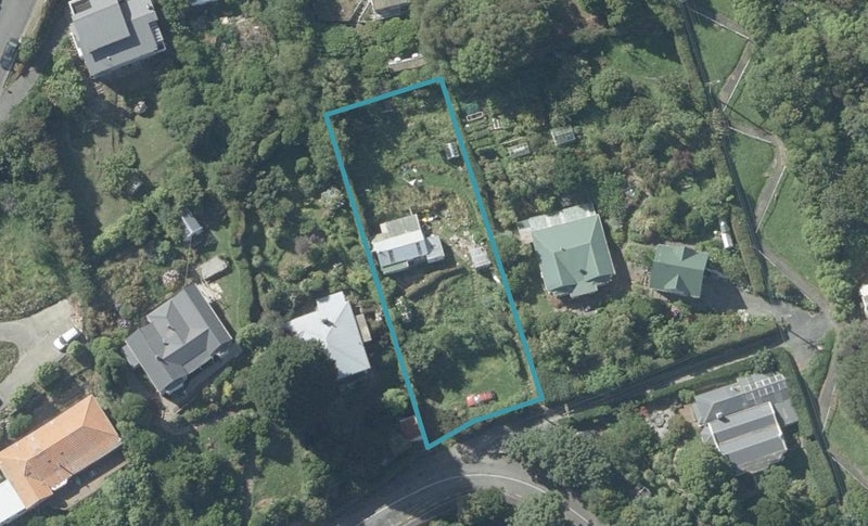 24 Adderley Terrace, Ravensbourne, Dunedin - Carousel 1
