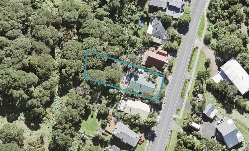 1147 Scenic Drive North, Swanson, Auckland - Carousel 1