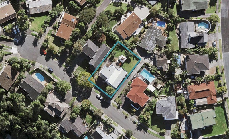 9 Heaton Grove, Chatswood, Auckland - Carousel 1