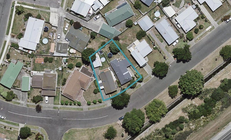 44 Spriggs Crescent, Greenmeadows, Napier - Carousel 1