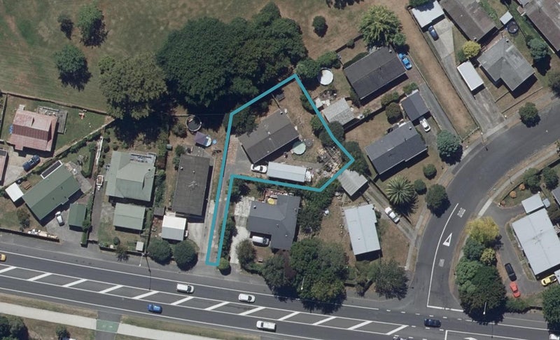 66 Kahikatea Drive, Melville, Hamilton - Carousel 1