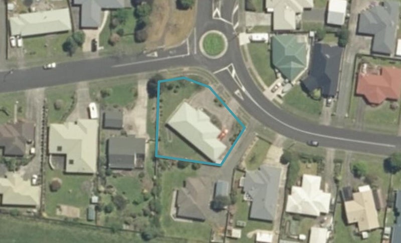 42 Darlington Street, Ngatea, Ngatea - Carousel 1