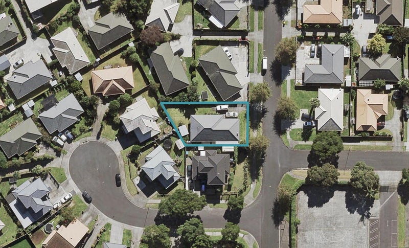 11 Enuamanu Road, Favona, Auckland - Carousel 1