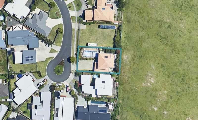 35 Coral Drive, Papamoa Beach, Papamoa - Carousel 1