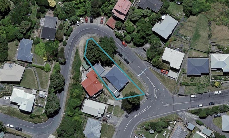 105 Tauhinu Road, Miramar, Wellington - Carousel 1