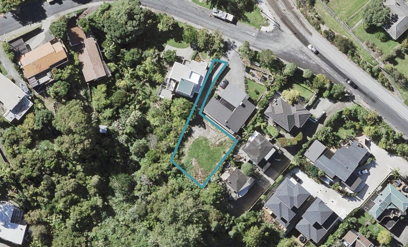 2A Peter Terrace, Castor Bay, Auckland - Carousel 1