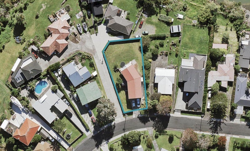 38 Renata Crescent, Te Atatu Peninsula, Auckland - Carousel 1
