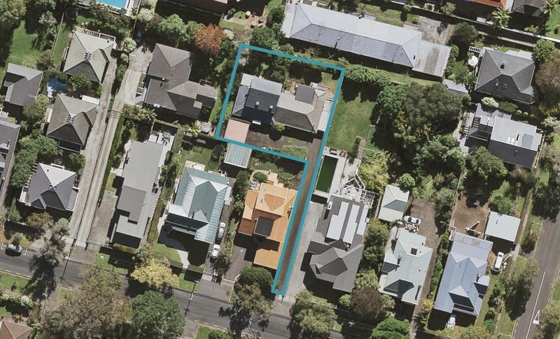 2/0 Wapiti Avenue, Epsom, Auckland - Carousel 1