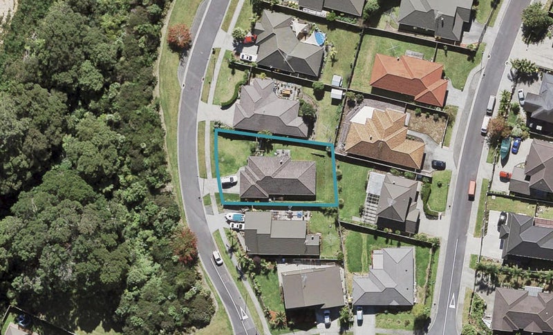 3 Holsten Place, Massey, Auckland - Carousel 1