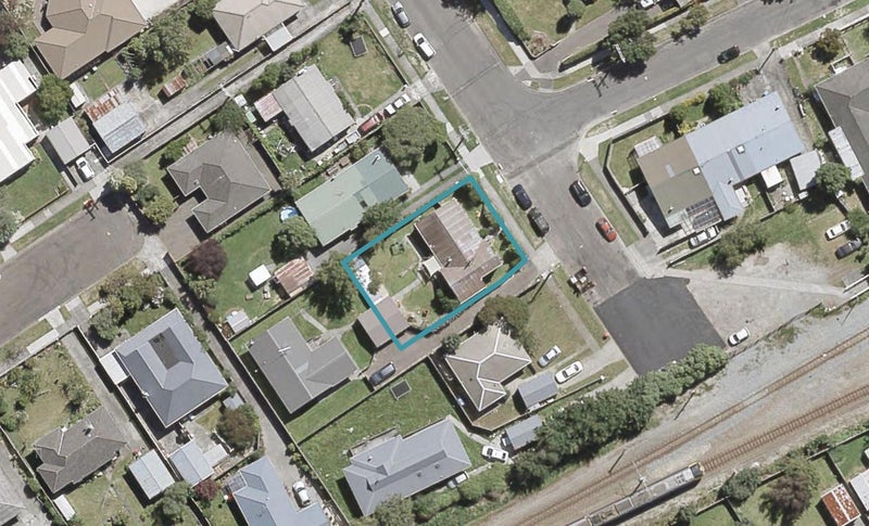 14 Bathurst Street, Silverstream, Upper Hutt - Carousel 1