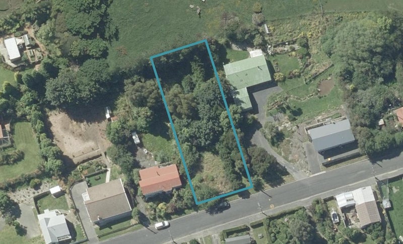 9 Matai Street, Ravensbourne, Dunedin - Carousel 1