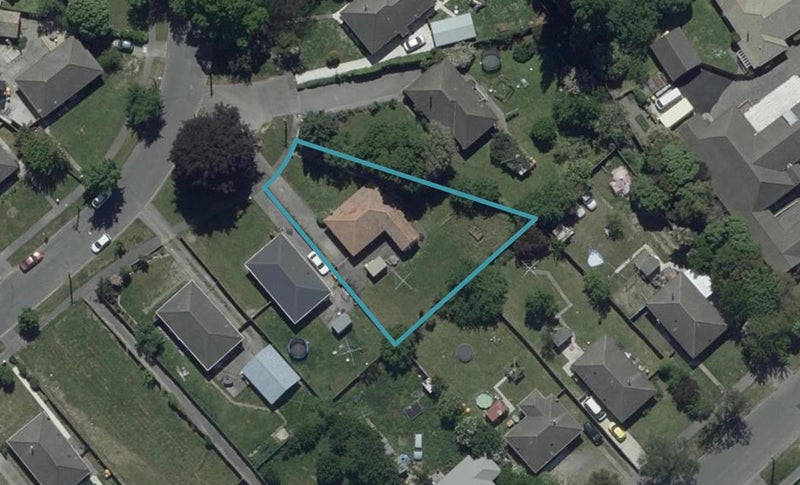24 Hollyford Avenue, Bryndwr, Christchurch - Carousel 1