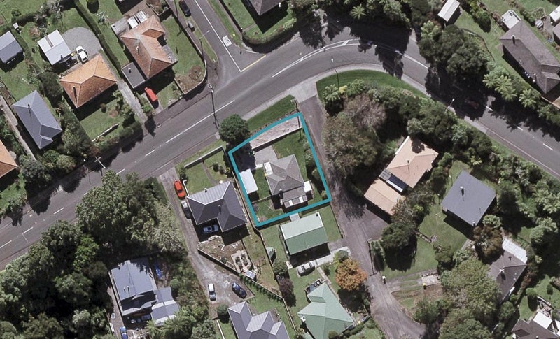 87 Huatoki Street, Vogeltown, New Plymouth - Carousel 1