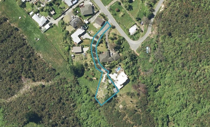 32A Waimarama Street, Waikawa, Picton - Carousel 1