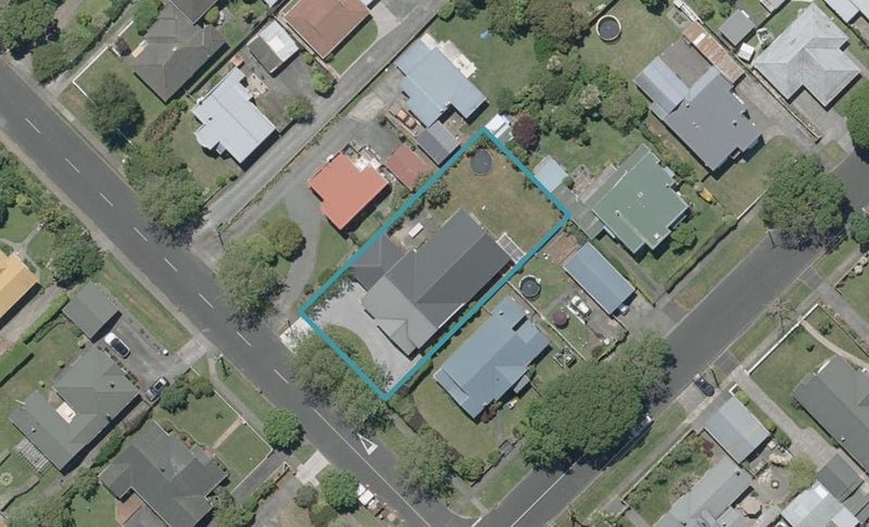 16 Parkes Avenue, Saint Johns Hill, Whanganui - Carousel 1