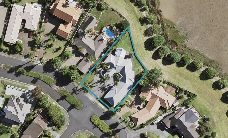 86 Rushgreen Avenue, Pahurehure, Papakura - Carousel 1
