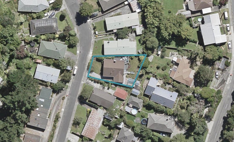 19 Deller Grove, Silverstream, Upper Hutt - Carousel 1