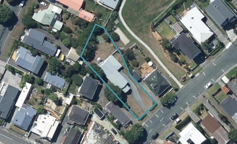 3 Cluny Road, Plimmerton, Porirua - Carousel 1