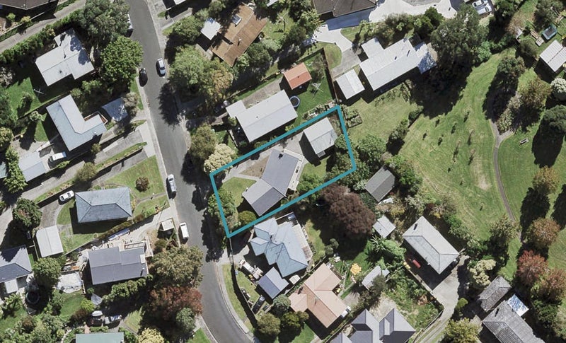 20 Rosalind Road, Glenfield, Auckland - Carousel 1